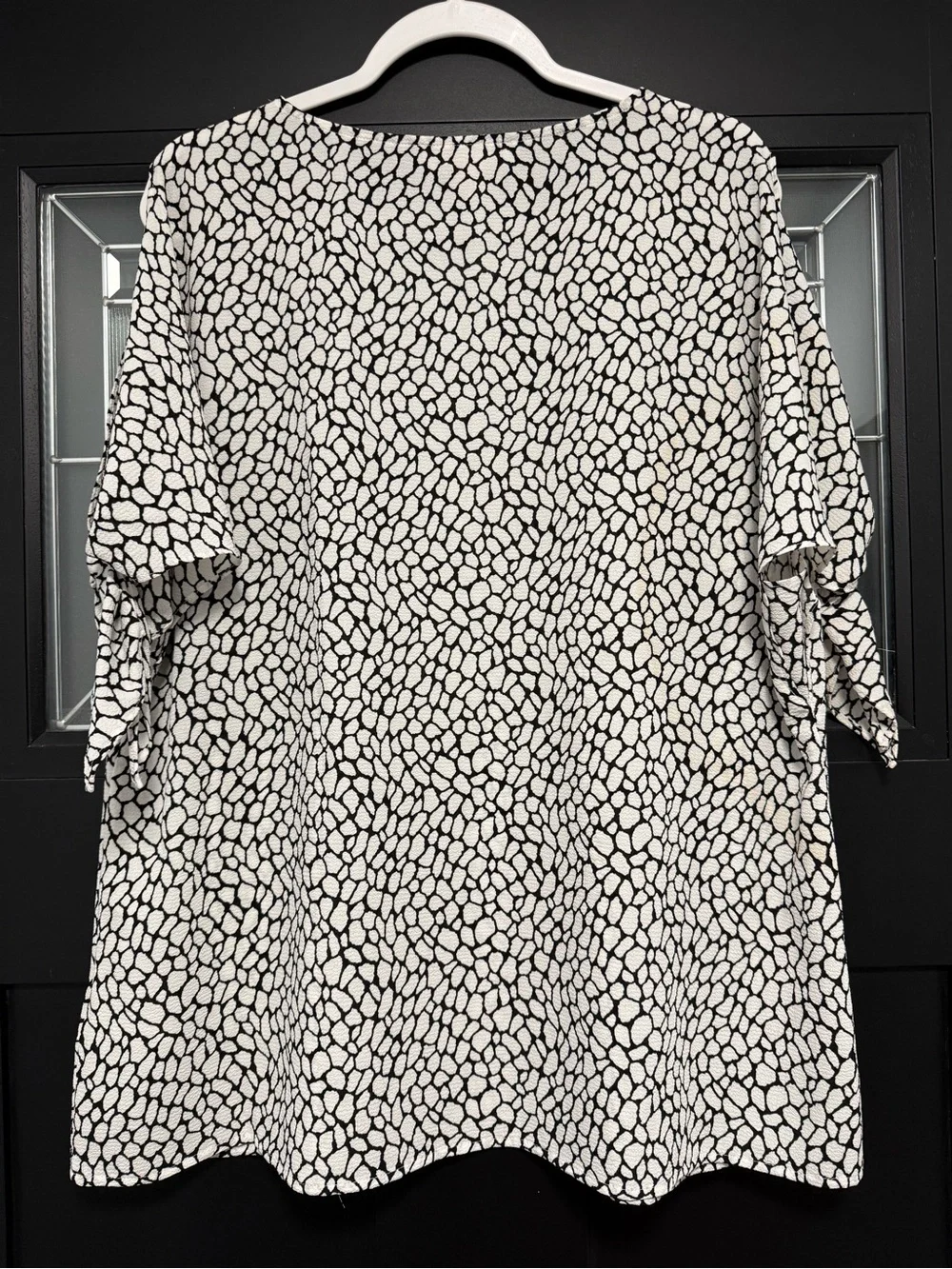 Michael Kors Top NWT Black and White Pebble Print sz 1X